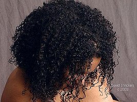 Dye your hair black with indigo!